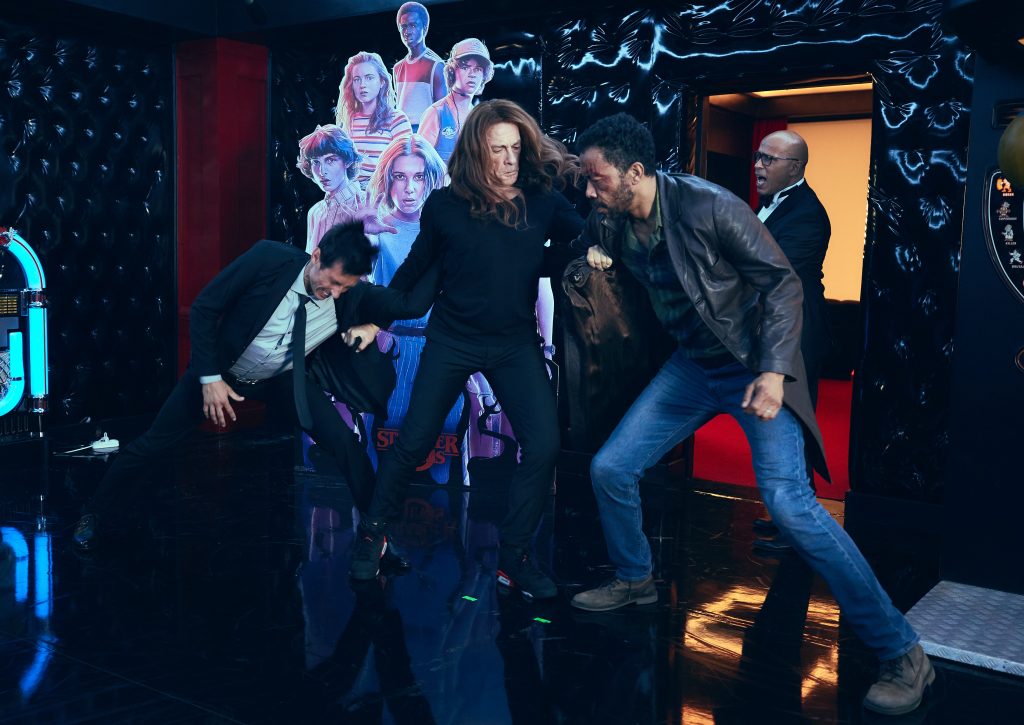 Can the 61-year-old jean-claude van damme fight? "The Last Mercenary" revealed trailer.