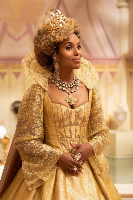 "The School for Good and Evil" exposed stills, Kerry Washington dressed up and sang and danced.