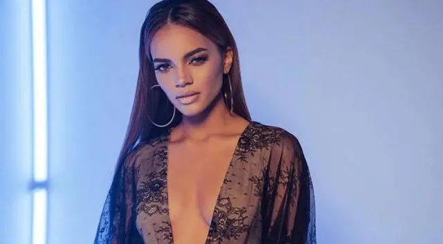 The black version of Batgirl and Superman have confirmed , DC is going to be "blackened"?