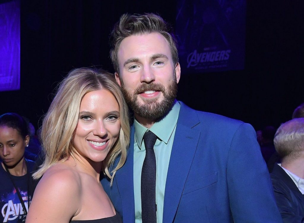 Scarlett & Chris Evans collaborate on the new film "Ghosted"