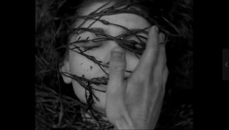 "The Lighthouse" takes you to feel the primitive fear in the ancestral image