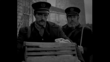 "The Lighthouse" takes you to feel the primitive fear in the ancestral image