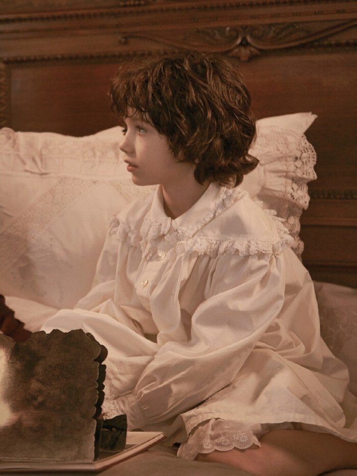 Those little loli who can be used as social account avatars in the movies