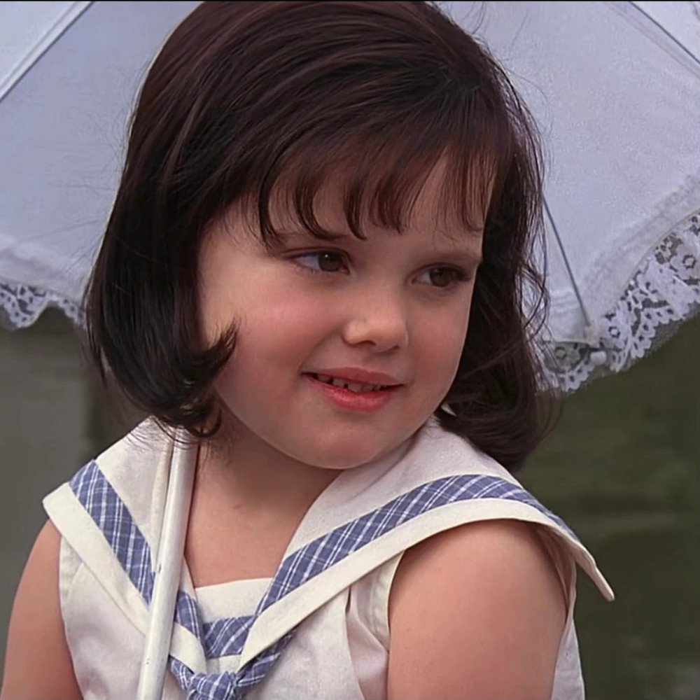 Those little loli who can be used as social account avatars in the movies