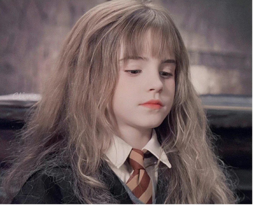 Those little loli who can be used as social account avatars in the movies