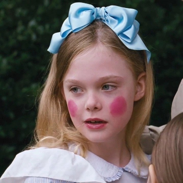 Those little loli who can be used as social account avatars in the movies