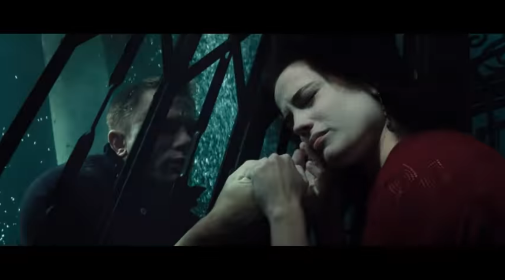 "007: No Time to Die" reveals the ultimate trailer, Bond is surrounded by enemies