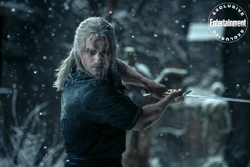 Henry Cavill's "The Witcher Season 2" exposure stills