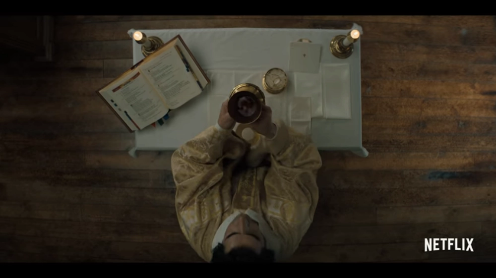 Netflix's new thriller TV series "Midnight Mass" revealed official trailer