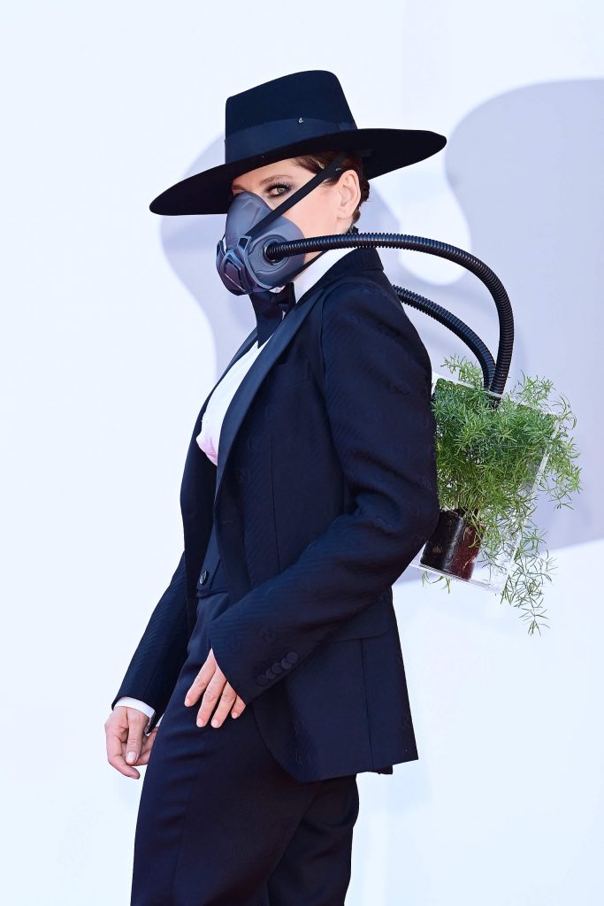 Pedro Almodovar's "Madres paralelas" kicks off Venice