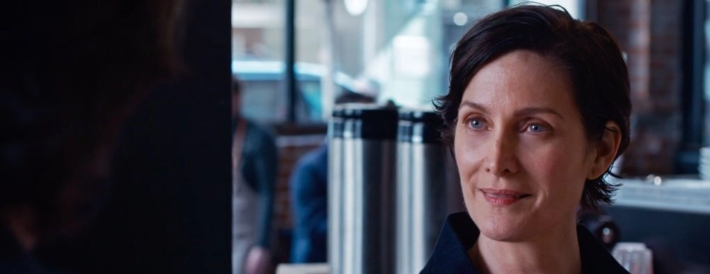 The poster and trailer of "The Matrix Resurrections" are released worldwide, the story continues the third part, Neo & Trinity both return.