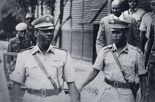 "Escape from Mogadishu": North Korean and South Korean diplomats joined forces to escape from war-torn areas