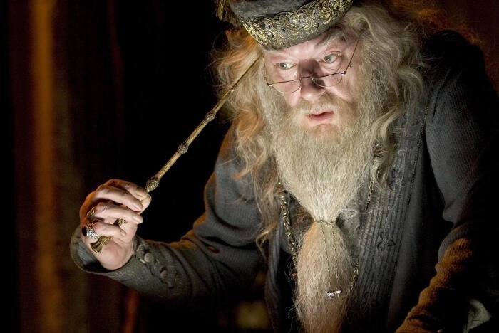 "Fantastic Beasts 3: Dumbledore's 10 Secrets"