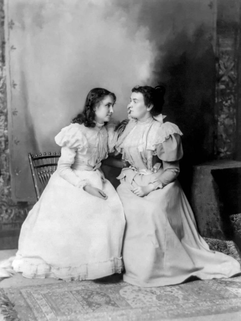 "Helen & Teacher": Rachel Brosnahan will star in the Helen Keller biopic