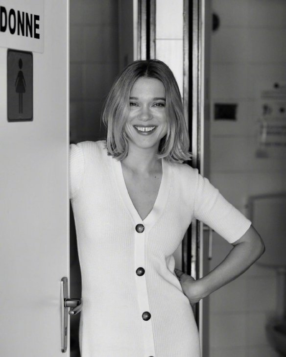 Innocent and charming! "007: No Time to Die" Léa Seydoux's photo photo