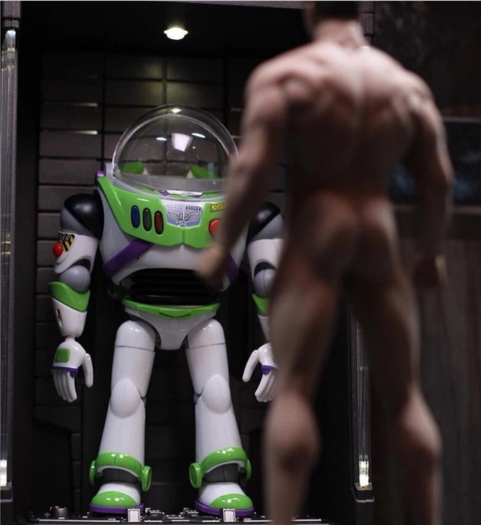 "Lightyear": Buzz Lightyear Space Movie Exposure Trailer, Chris Evans dubbing him