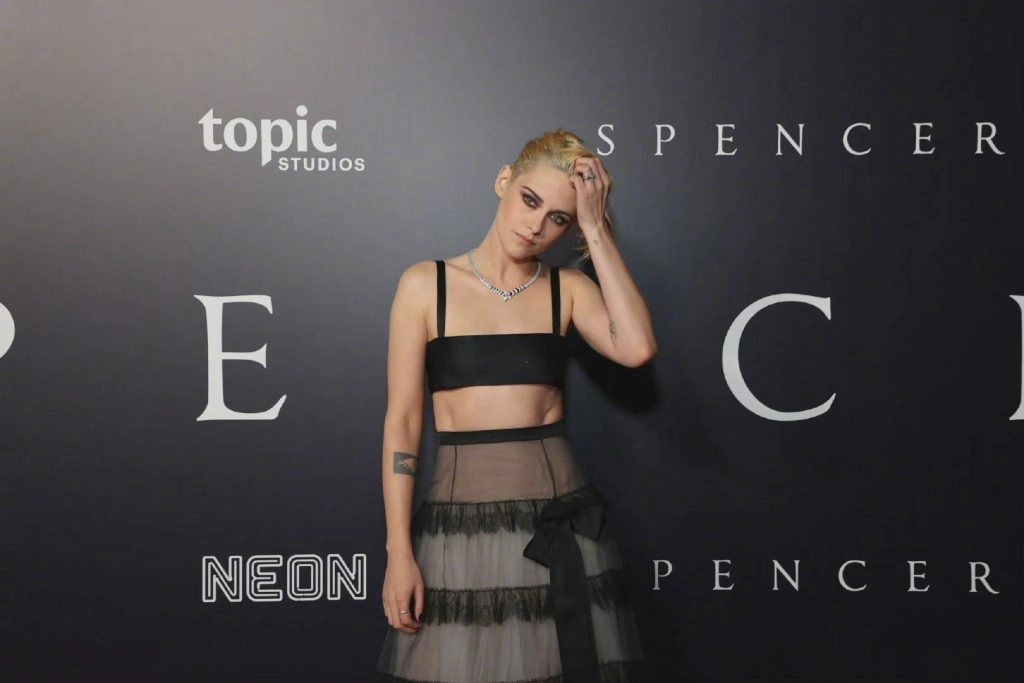 "Spencer": Princess Diana's biography film premiere, Kristen Stewart debuts in a mesh skirt