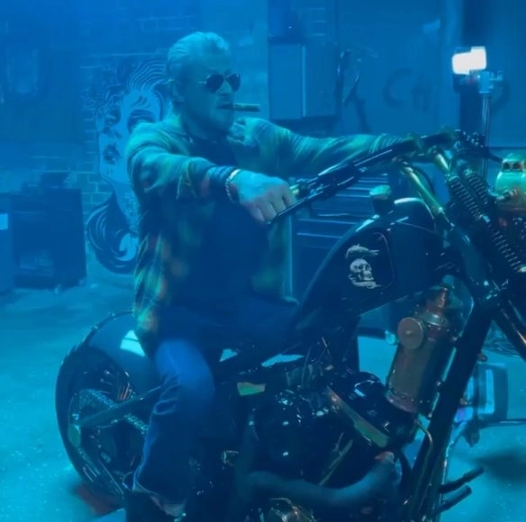 Stallone shared the "The Expendables 4" set video, old Barney riding a motorcycle!