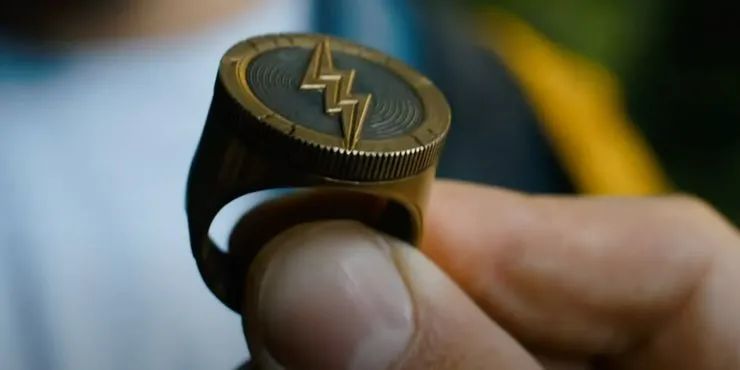 "The Flash" first trailer stinger analysis: Two generations of the Flash in the same frame