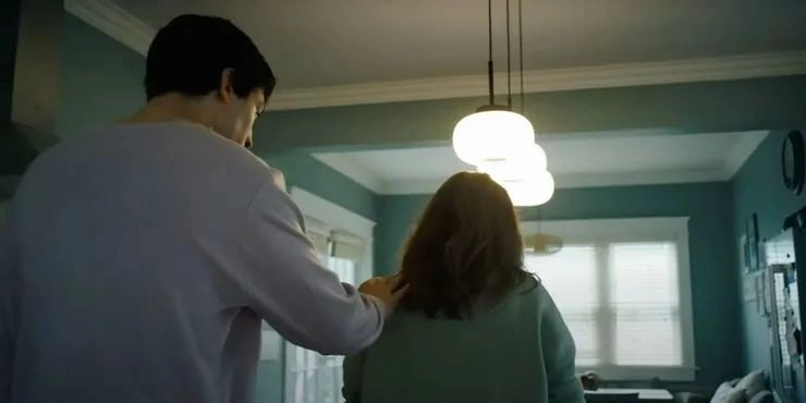 "The Flash" first trailer stinger analysis: Two generations of the Flash in the same frame