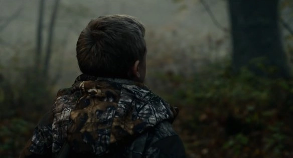 The supernatural horror film "Antlers" exposes Official Exclusive Clip, where forest monsters attack humans!