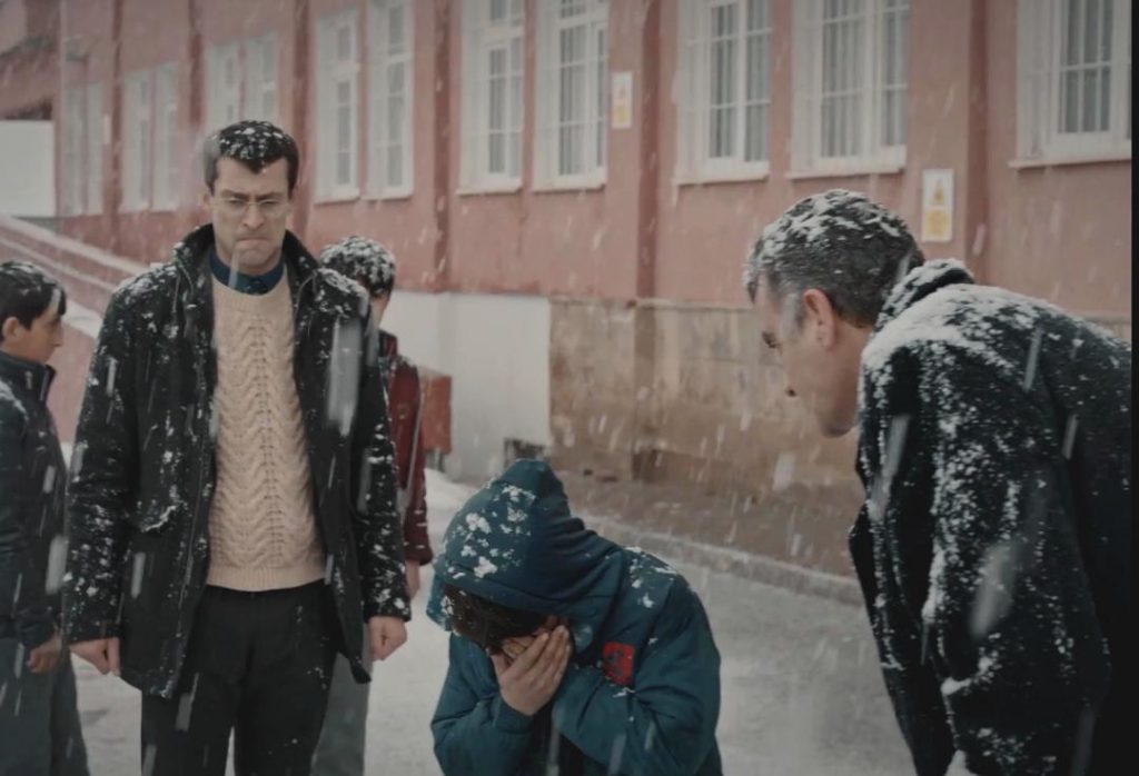 "Brother's Keeper": The film uses a seemingly everyday story to make a sharp satire on bureaucracy and authority!