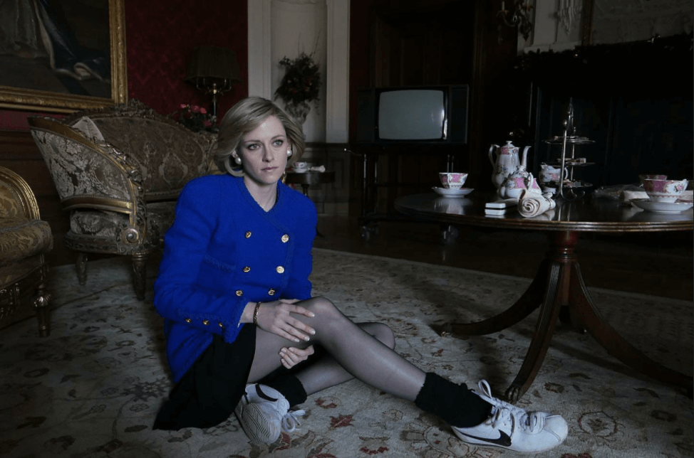 "Spencer" exposed massive behind-the-scenes photos, Kristen Stewart staged a gorgeous "fashion show"