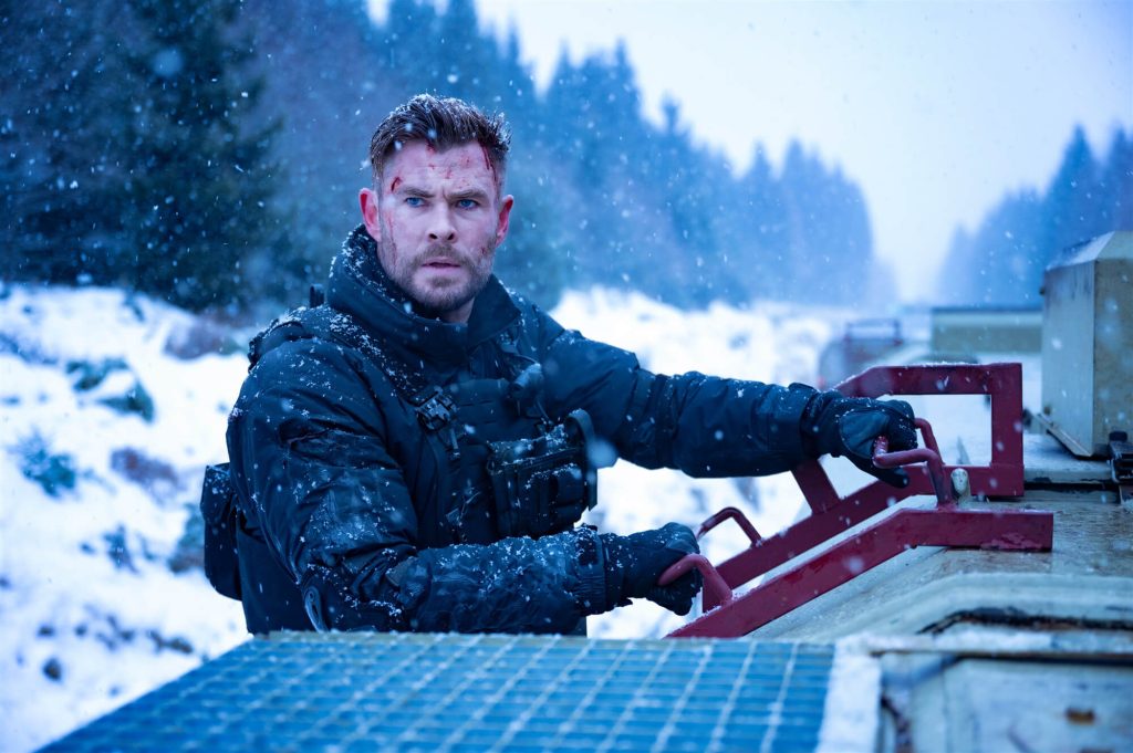 Chris Hemsworth's "Extraction 2" first exposure stills