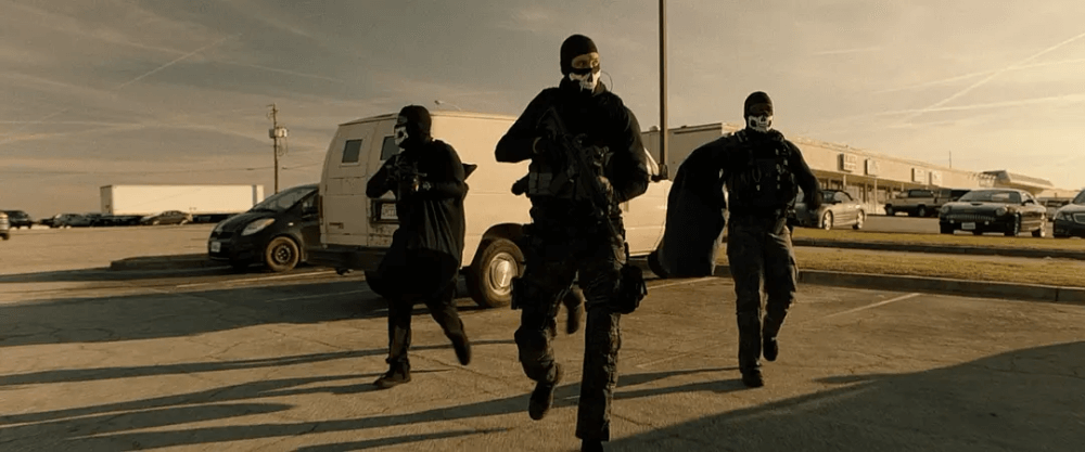 "Den of Thieves" Review: The film is a typical action film, but it is full of loopholes in the details