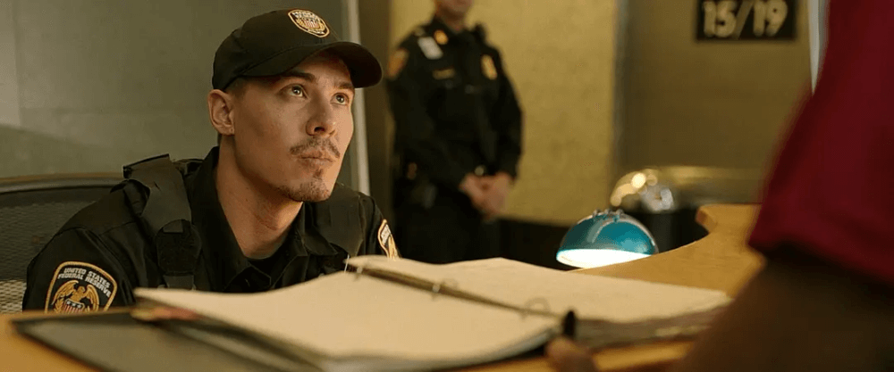 "Den of Thieves" Review: The film is a typical action film, but it is full of loopholes in the details