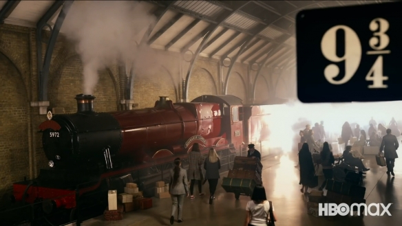 "Harry Potter 20th Anniversary: Return to Hogwarts": "Harry Potter" reunion special has released a new trailer