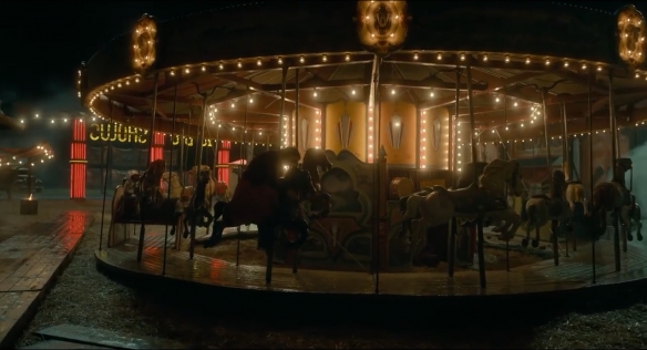 Mysterious thriller "Nightmare Alley" releases new "Carousel" Clip