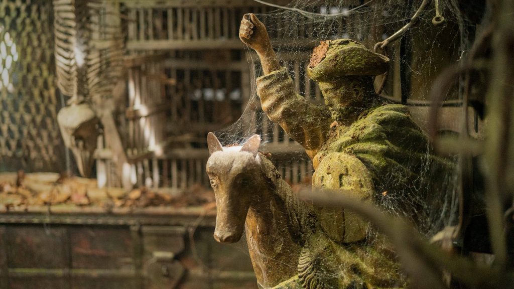 "Uncharted" reveals the first poster, Tom Holland and Mark Wahlberg embark on a treasure hunt together