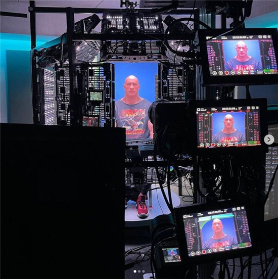 "Black Adam" reveals new behind-the-scenes photos, Dwayne Johnson performs body scans