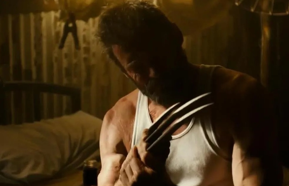 Fans beg to restart Tobey Maguire's version of Spider-Man and shoot an ending to make up for the regrets of the year