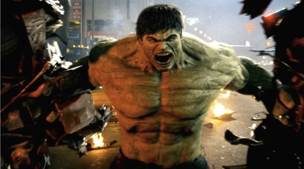 Fans have begun to suggest that Marvel get a "three generations of Hulk in the same frame"!