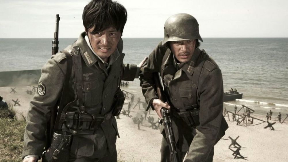 How much Hollywood likes sneaking personal ideas into movies? Just look at how they smeared the Soviet Union