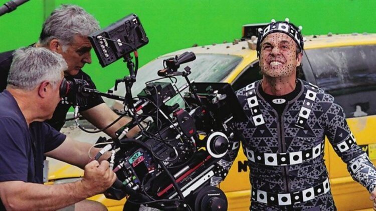 The Hulk is destined to be unable to "three generations in the same frame" like Batman or Spiderman!