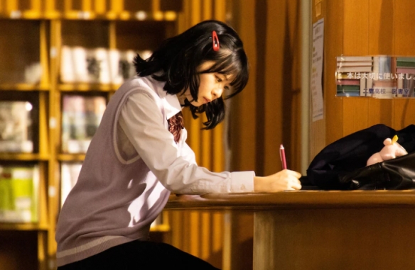 The manga-adapted brain-hole movie 女子高生に殺されたい released new posters and stills-5