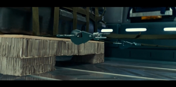 "Uncharted" releases "Plane Fight" segment, Tom Holland's super-burning action life and death duel