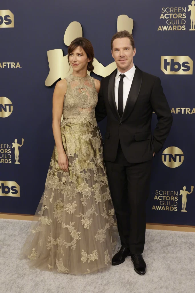 28th Screen Actors Guild Awards red carpet, Benedict Cumberbatch and his wife Sophie Irene Hunter appeared ​​​