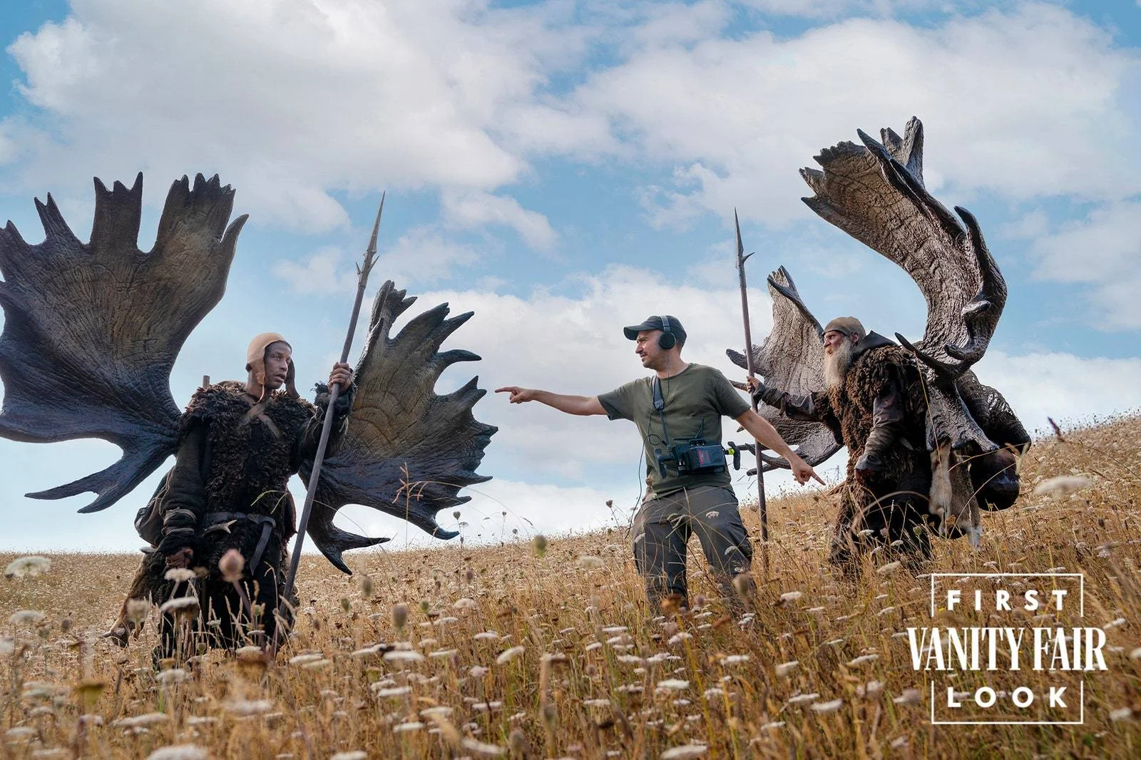 amazon-tv-series-the-lord-of-the-rings-the-rings-of-power-season-1-released-stills-do-they-taste-like-middle-earth-10