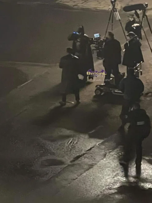 'Batgirl' reveals set photos, Michael Keaton's Batman costume debuts