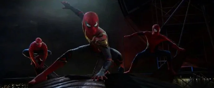 Behind-the-scenes video of the three Spider-Man in the same frame