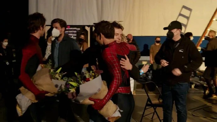 Behind-the-scenes video of the three Spider-Man in the same frame