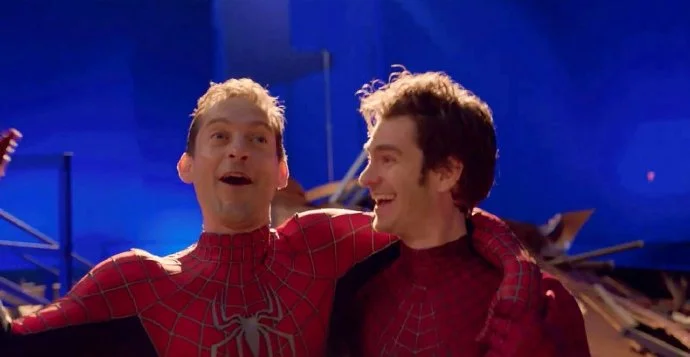 Behind-the-scenes video of the three Spider-Man in the same frame