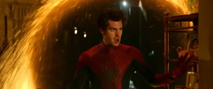 Behind-the-scenes video of the three Spider-Man in the same frame