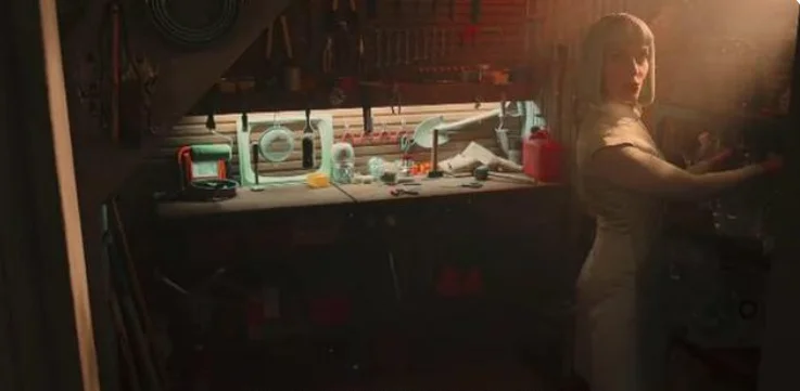 "Bigbug" Review: 2022 Netflix R-rated sci-fi comedy robot counterattacks humans!