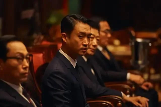 "Kingmaker": Another ferocious Korean movie was born, and it was rated 8.6 by the audience as soon as it was released!