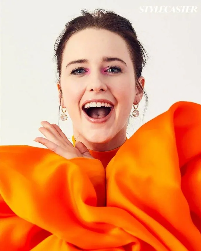 the-marvelous-mrs-maisel-season-4-rachel-brosnahan-stylecaster-photo-4